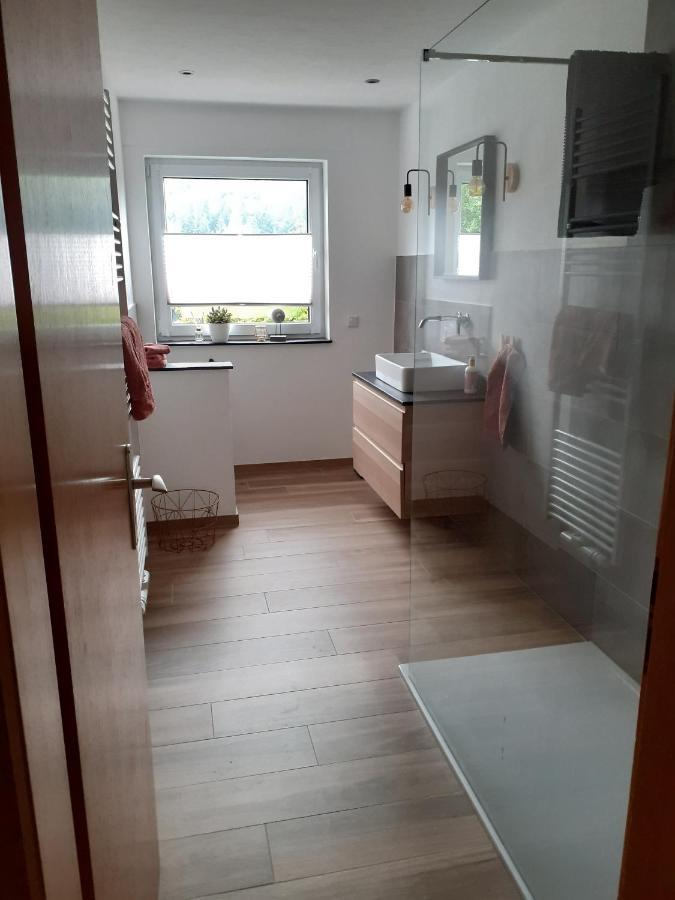 Moderne Familienfreundliche Wohnung Am Waldrand Von Pruem Mit Terrasse Экстерьер фото