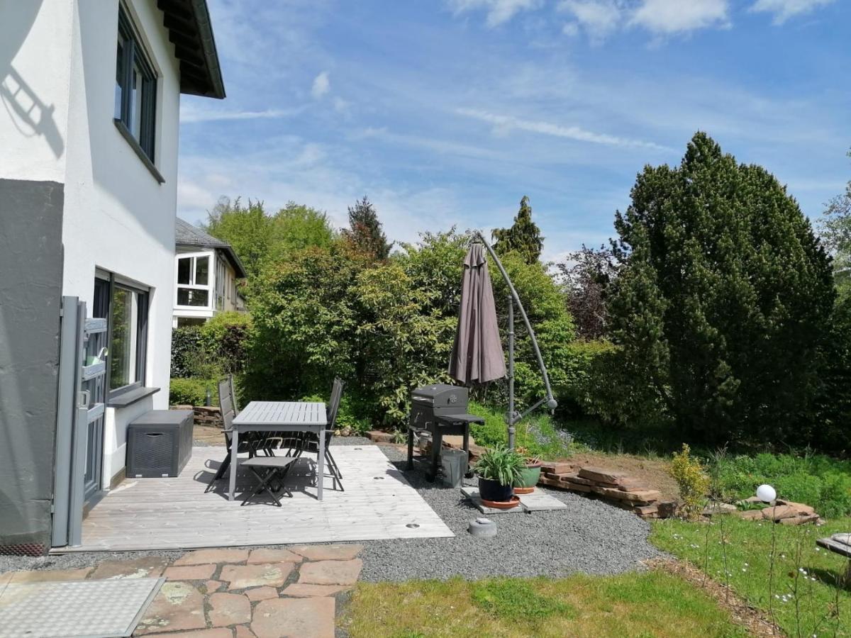 Moderne Familienfreundliche Wohnung Am Waldrand Von Pruem Mit Terrasse Экстерьер фото